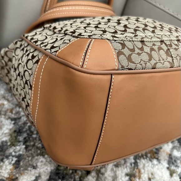 COACH 2007 TAN LEATHER JACQUARD CANVAS SHOULDER BAG WITH ORIGINAL HANGTAG - Picture 6 of 15